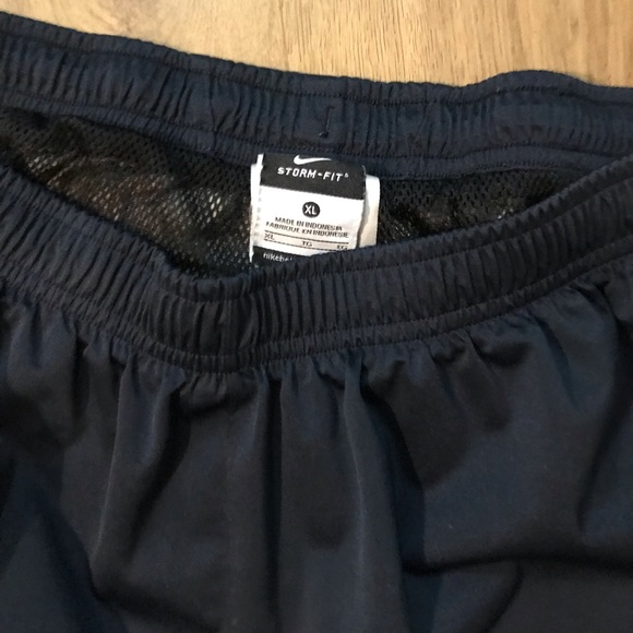 Nike Storm-Fit Sweatpants - Picture 3 of 5